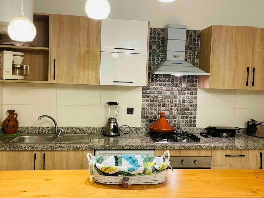 Appartement Luxueux Au Centre De Marrakech Маракеш Екстериор снимка
